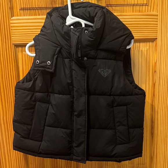 Roxy Jackets & Blazers - Roxy Black Puffer Vest NWOT
